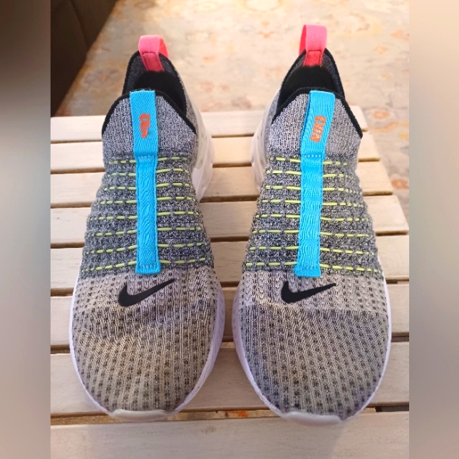 Nike React Phantom Size 8